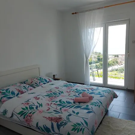 Apartmani Mare Novi Vinodolski Exterior photo