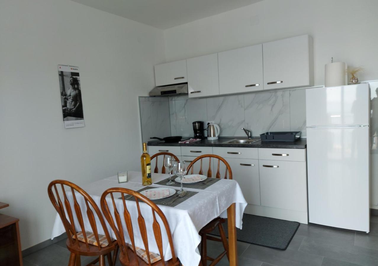 Mare Apartment *